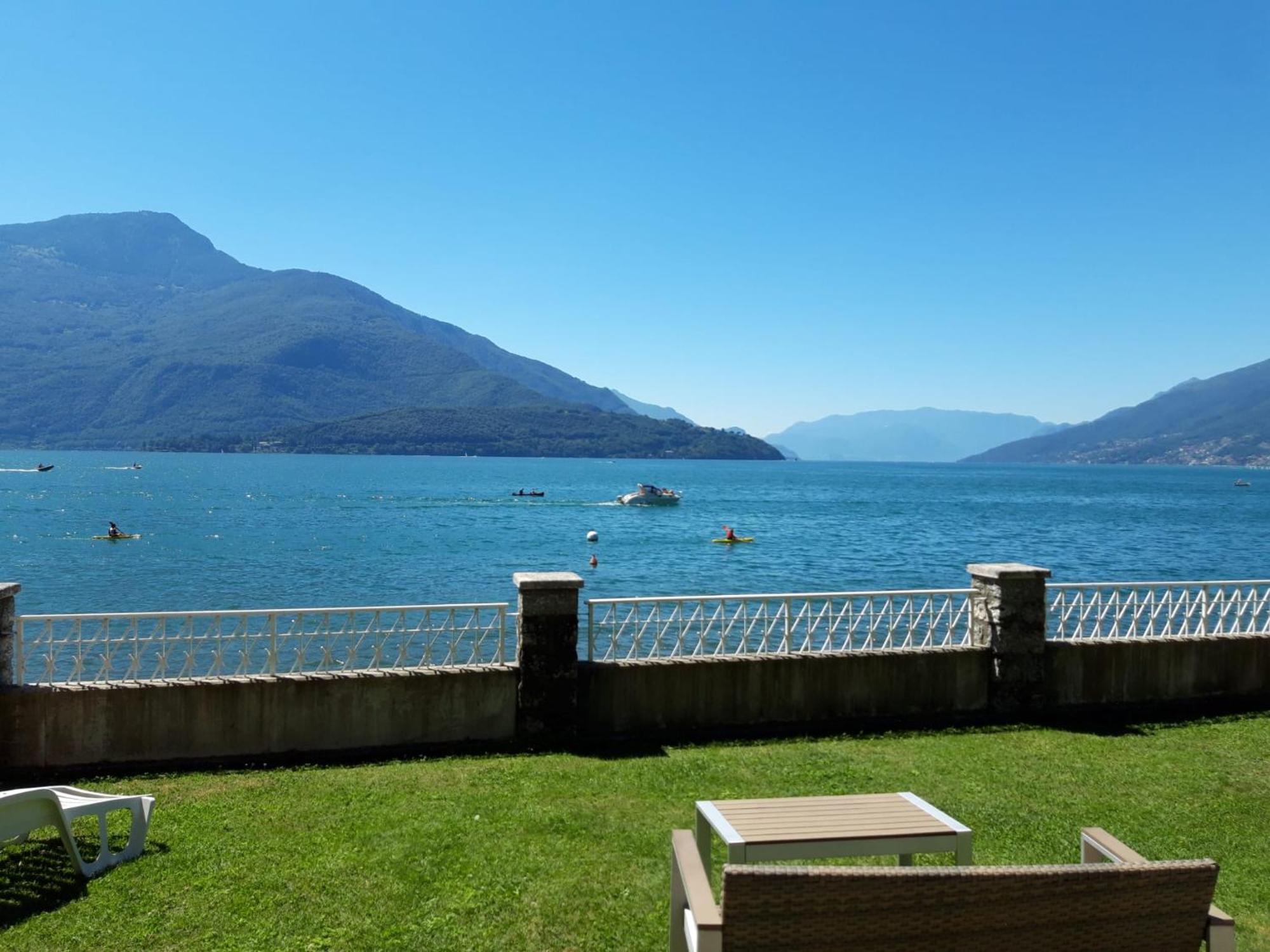 Residence Leggeri Apartments Domaso Bagian luar foto