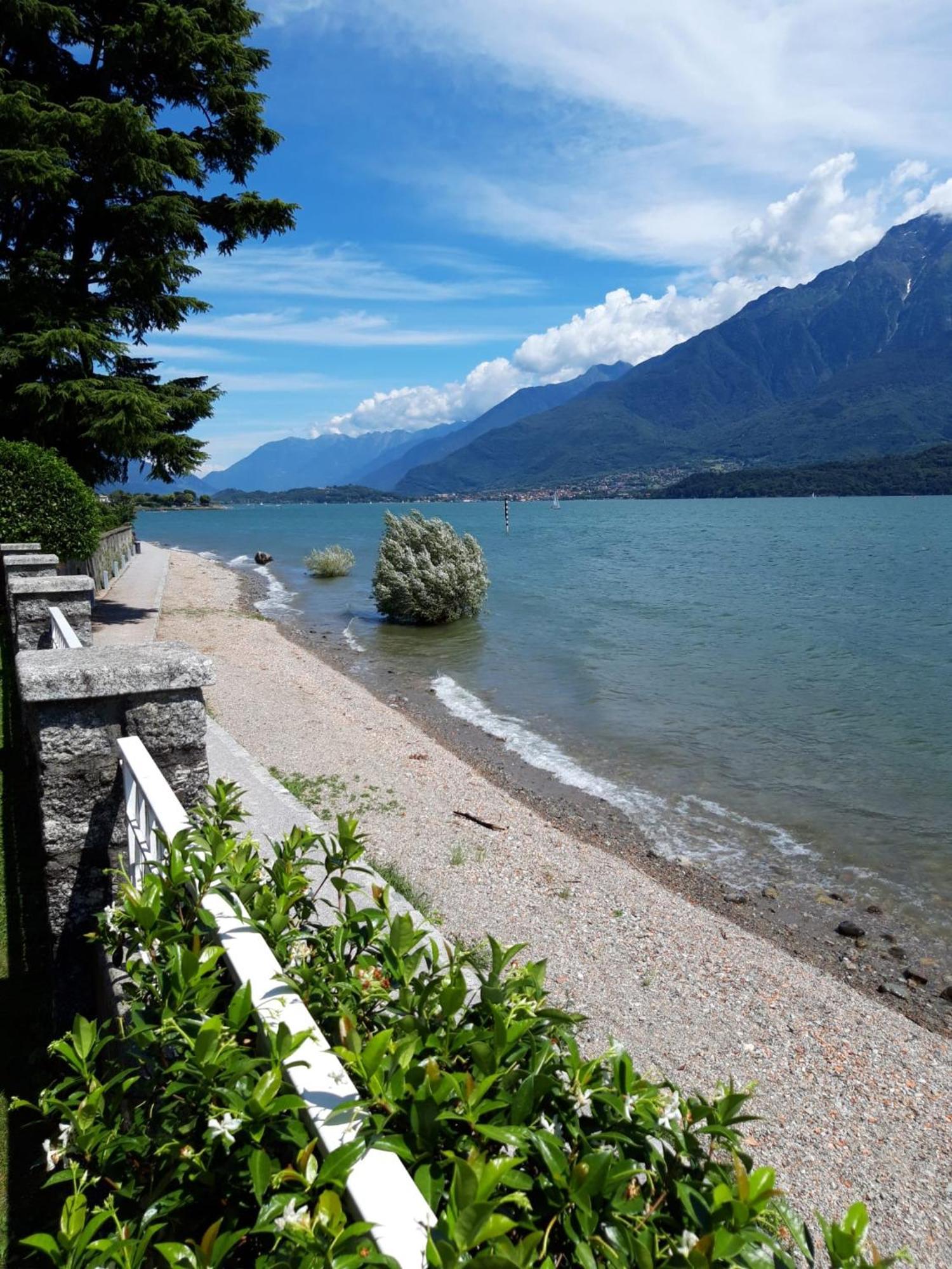 Residence Leggeri Apartments Domaso Bagian luar foto