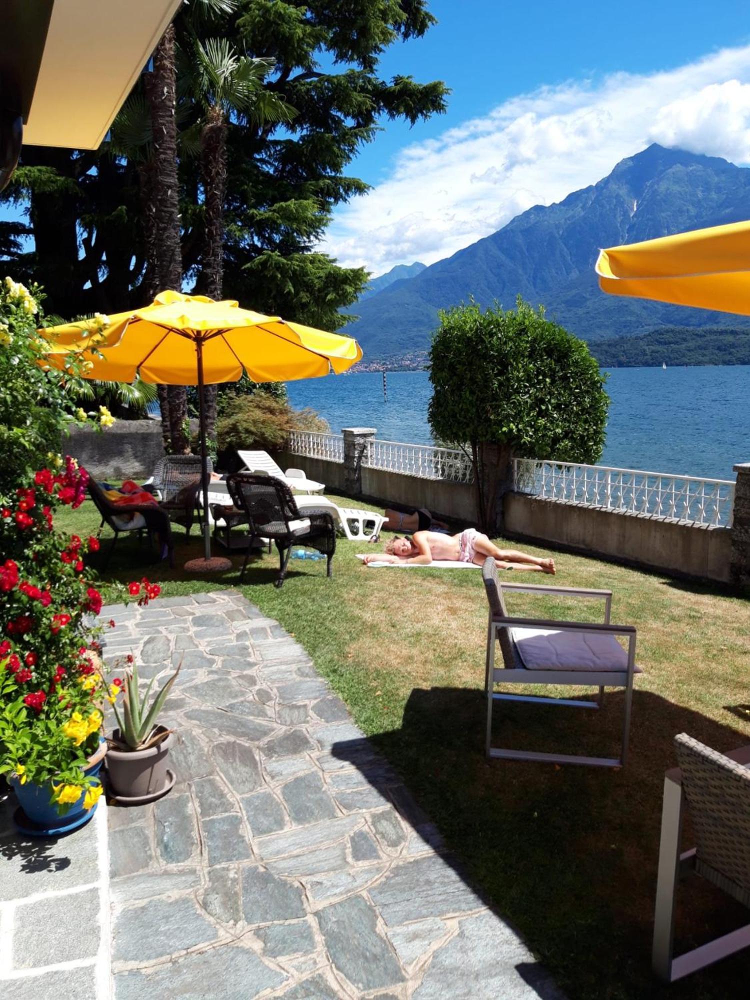 Residence Leggeri Apartments Domaso Bagian luar foto