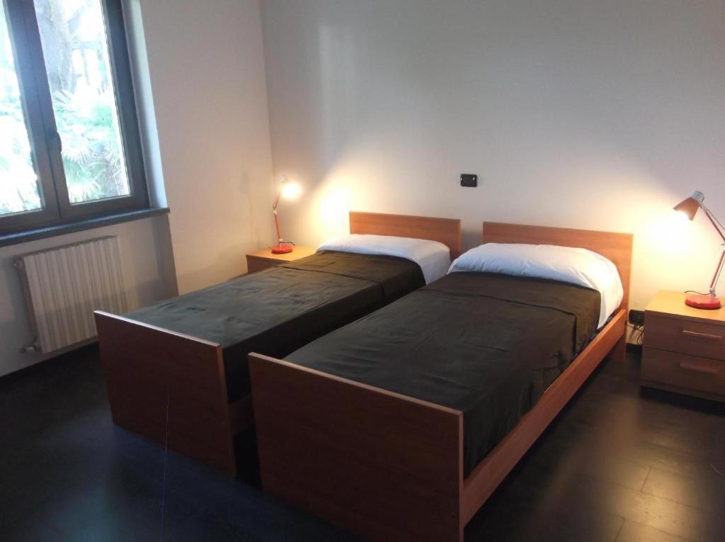 Residence Leggeri Apartments Domaso Bagian luar foto