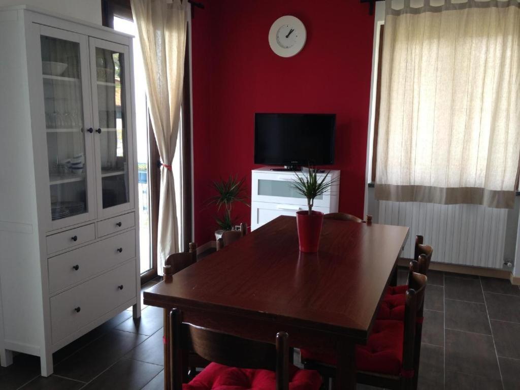 Residence Leggeri Apartments Domaso Bagian luar foto